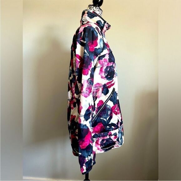 Lululemon Athletica Miss Misty wind Jacket - Picture 3 of 7